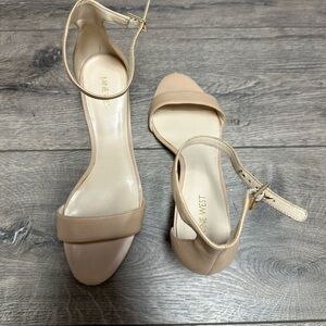 Nine West peach/ tan kitten heel size 10
